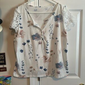 Floral Lace Sleeve Top